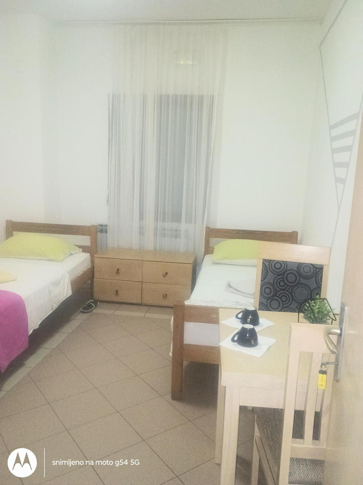 Hostel Lega House 奥西耶克 外观 照片